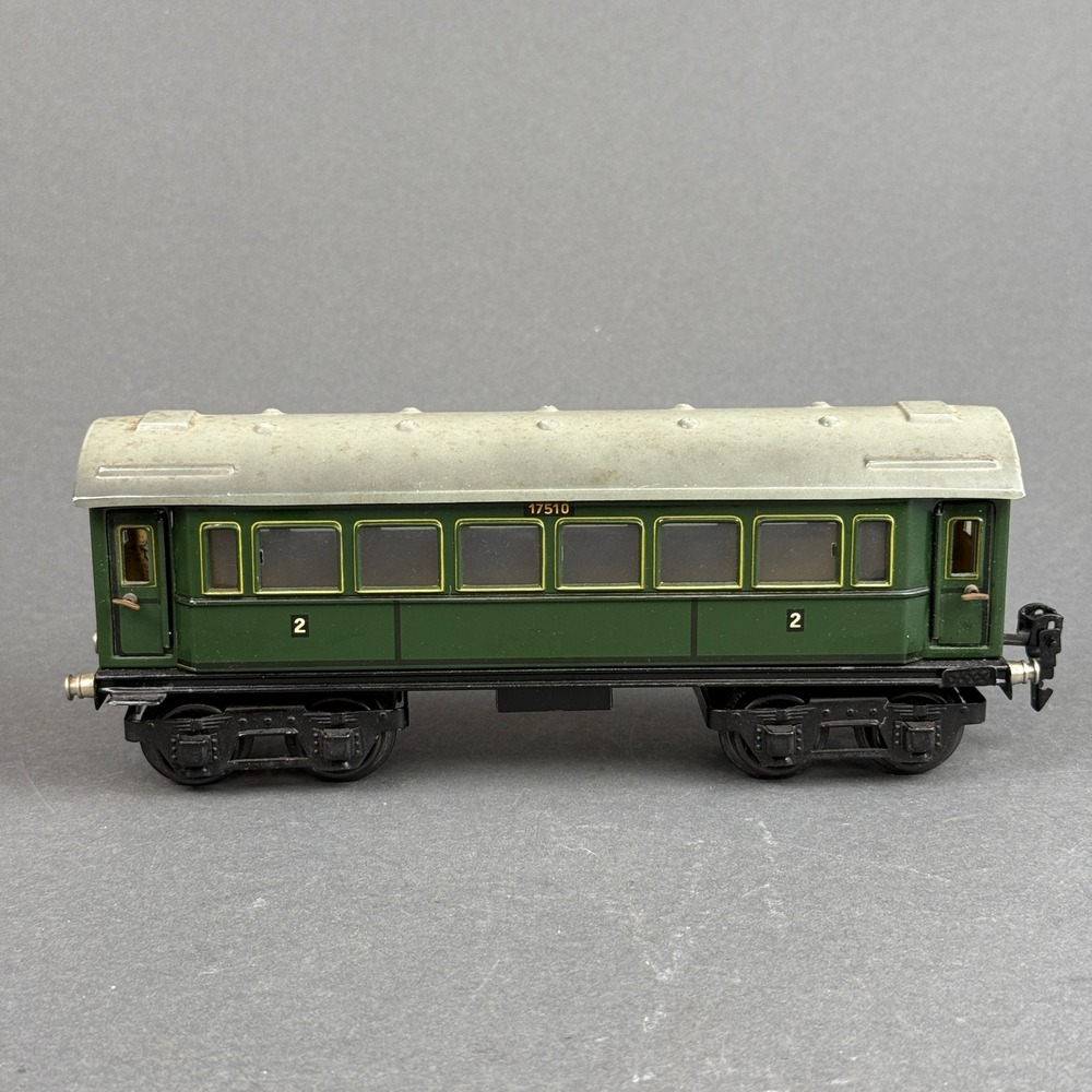 Marklin O-gauge #17510 Tinplate Passenger Car Green, vintage